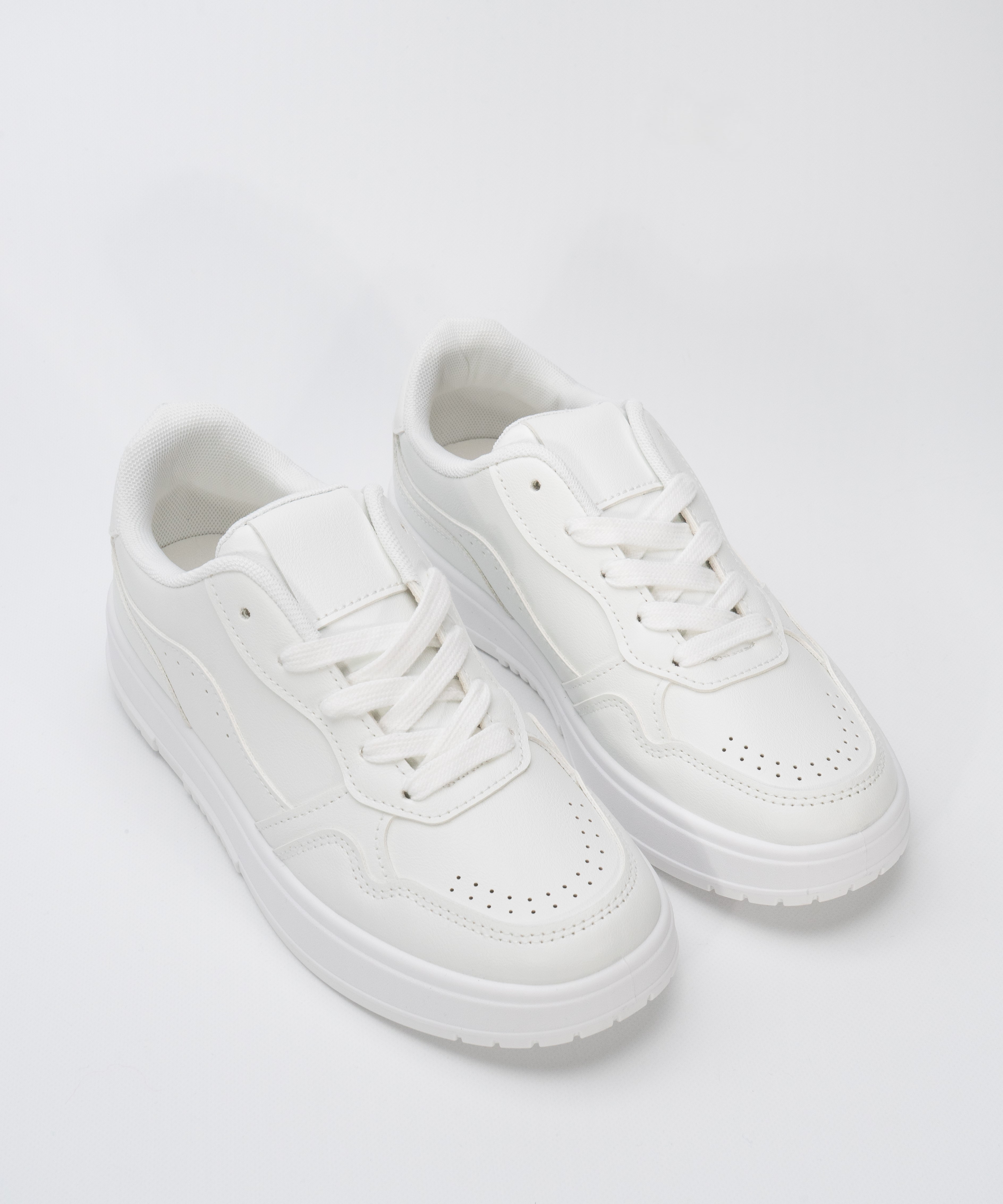 Zapatillas color block image number null